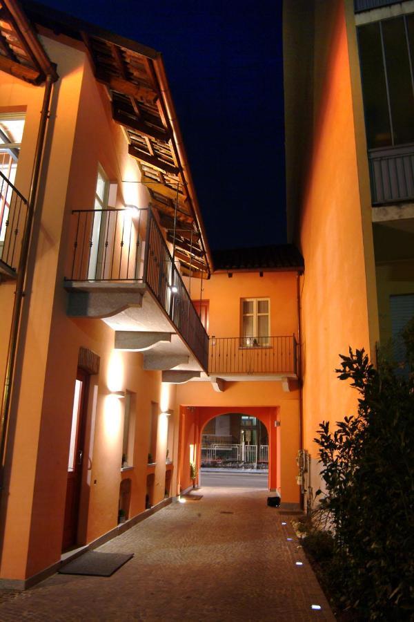 Cortiletto D'Alba Camere Con Ristorante ภายนอก รูปภาพ