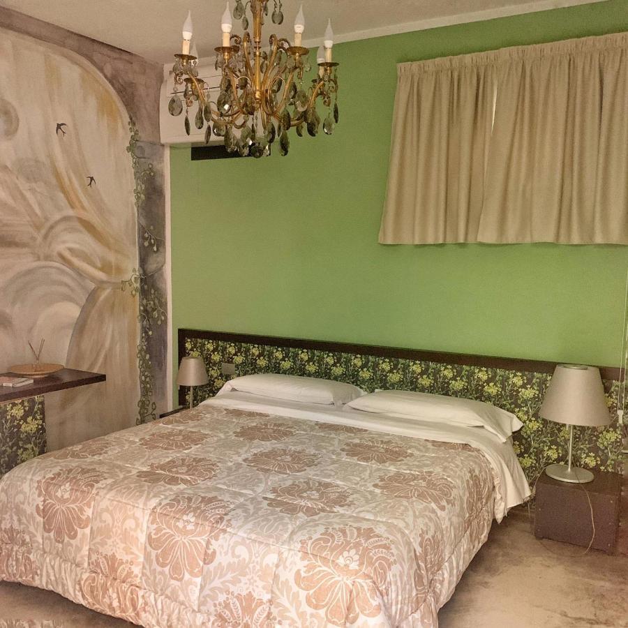 Cortiletto D'Alba Camere Con Ristorante ภายนอก รูปภาพ