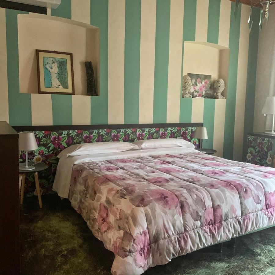 Cortiletto D'Alba Camere Con Ristorante ภายนอก รูปภาพ